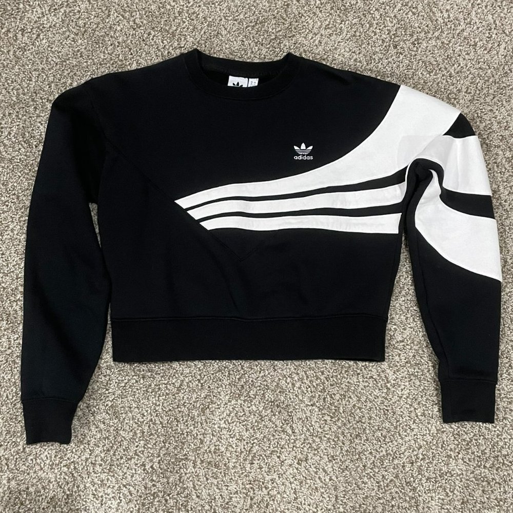 Adidas Women's cropped sweatshirt